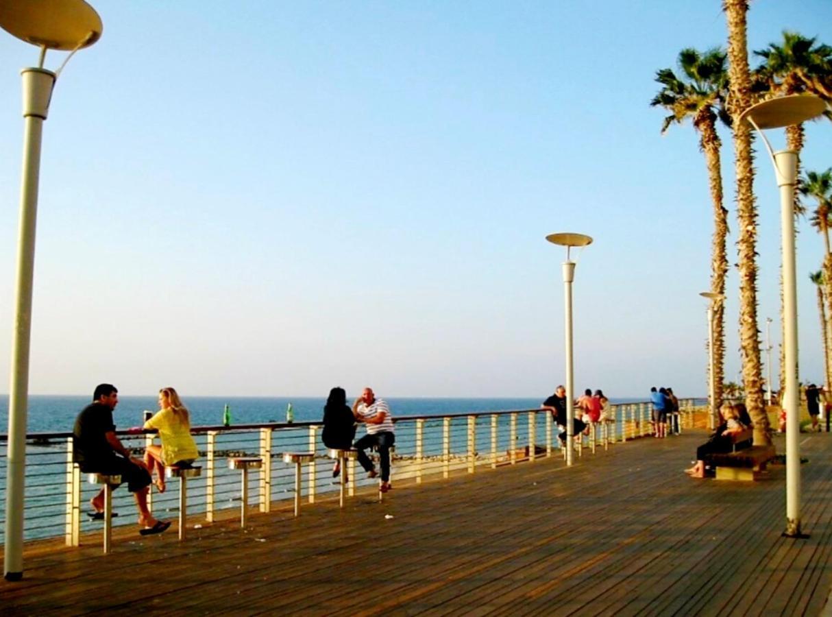 Beachfront Studio Apartment Bat Yam 412 Extérieur photo