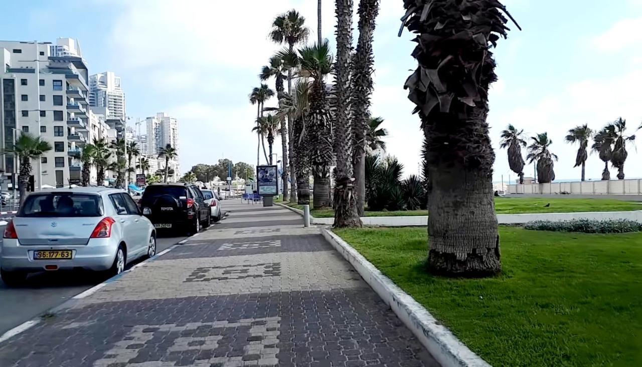 Beachfront Studio Apartment Bat Yam 412 Extérieur photo
