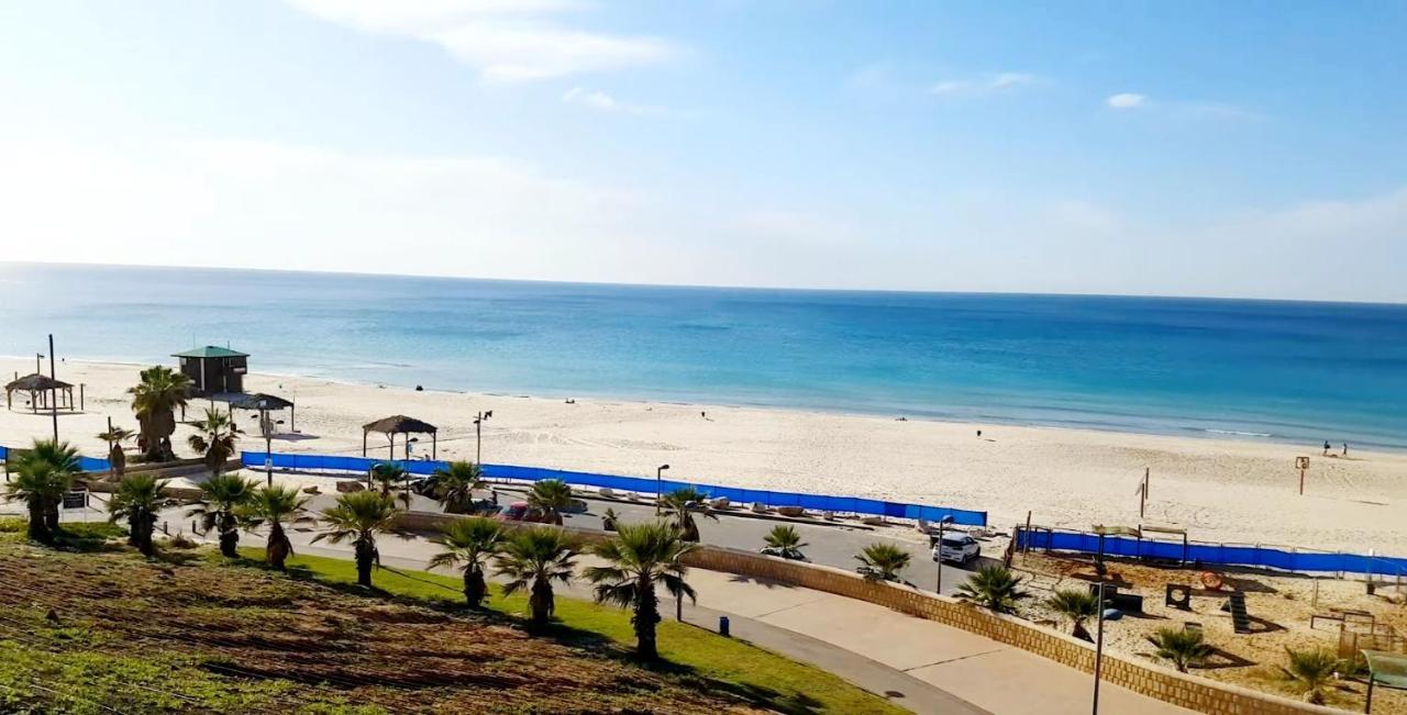 Beachfront Studio Apartment Bat Yam 412 Extérieur photo