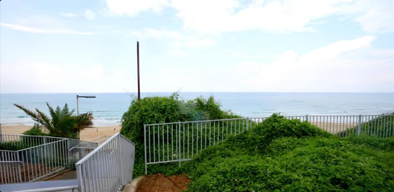 Beachfront Studio Apartment Bat Yam 412 Extérieur photo