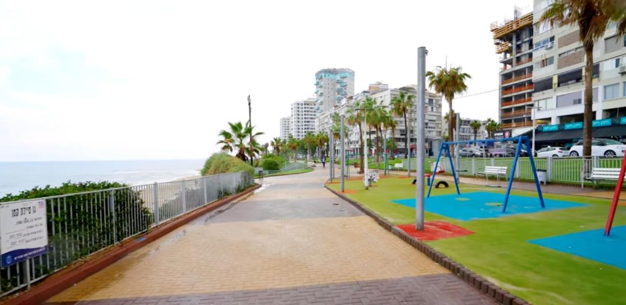 Beachfront Studio Apartment Bat Yam 412 Extérieur photo