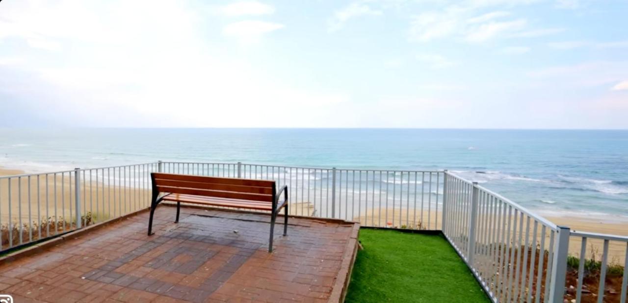 Beachfront Studio Apartment Bat Yam 412 Extérieur photo