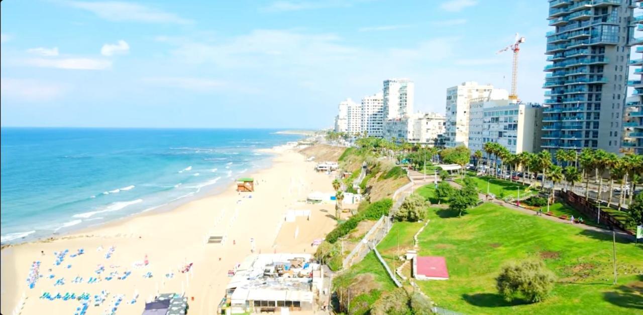 Beachfront Studio Apartment Bat Yam 412 Extérieur photo